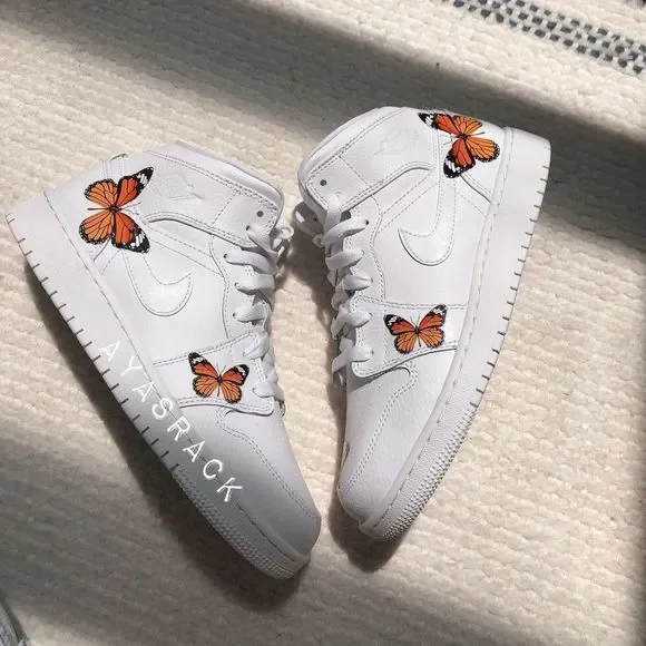 Air jordan custom butterflies - Picture 7 of 11